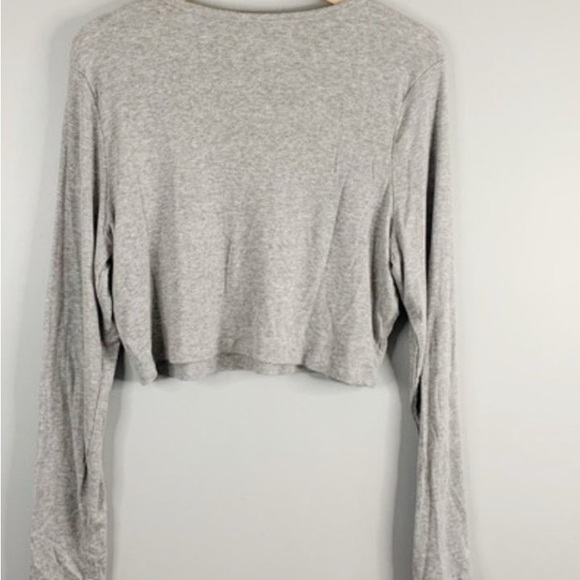Aritzia Sunday Best Light Gray Crop Top - Picture 2 of 3